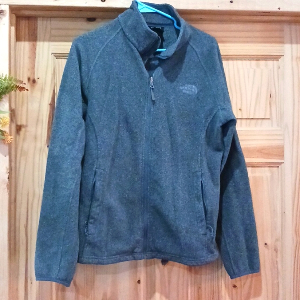 Women's North face fleece size S/P